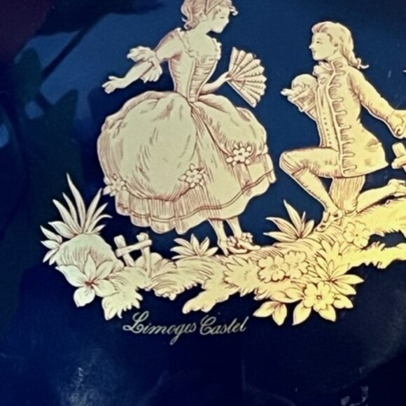 Vintage Limoges Castel Cobalt Blue 22K Gold trim courting couple Trinket Box - Picture 3 of 5